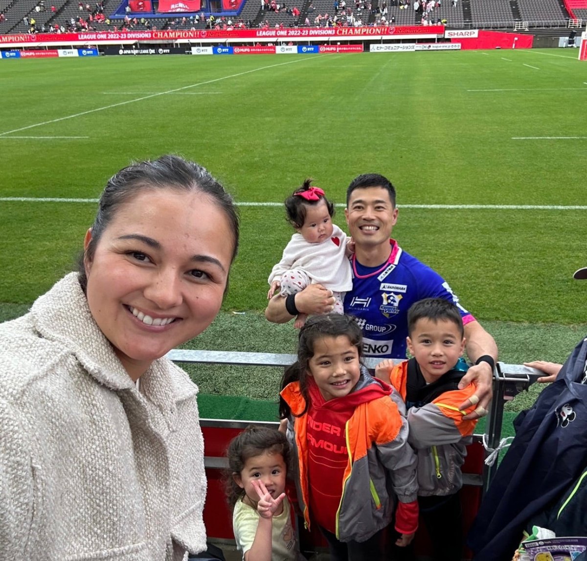 4児の母・山田ローラ「海外遠征の多い夫のあと押しでハワイ移住」ラグビー山田章仁選手との遠距離家族生活｜CHANTO WEB