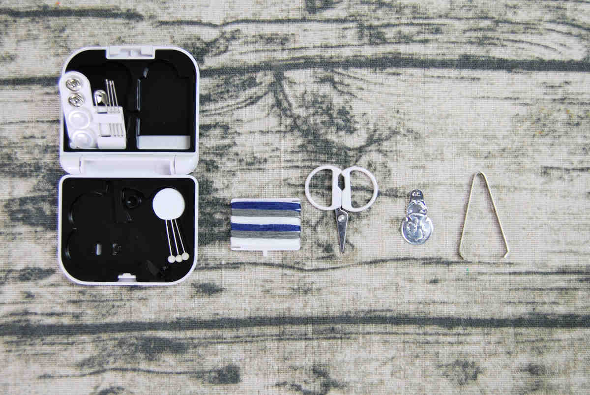 ダイソーのおすすめ商品「携帯裁縫セット」のアップ画像