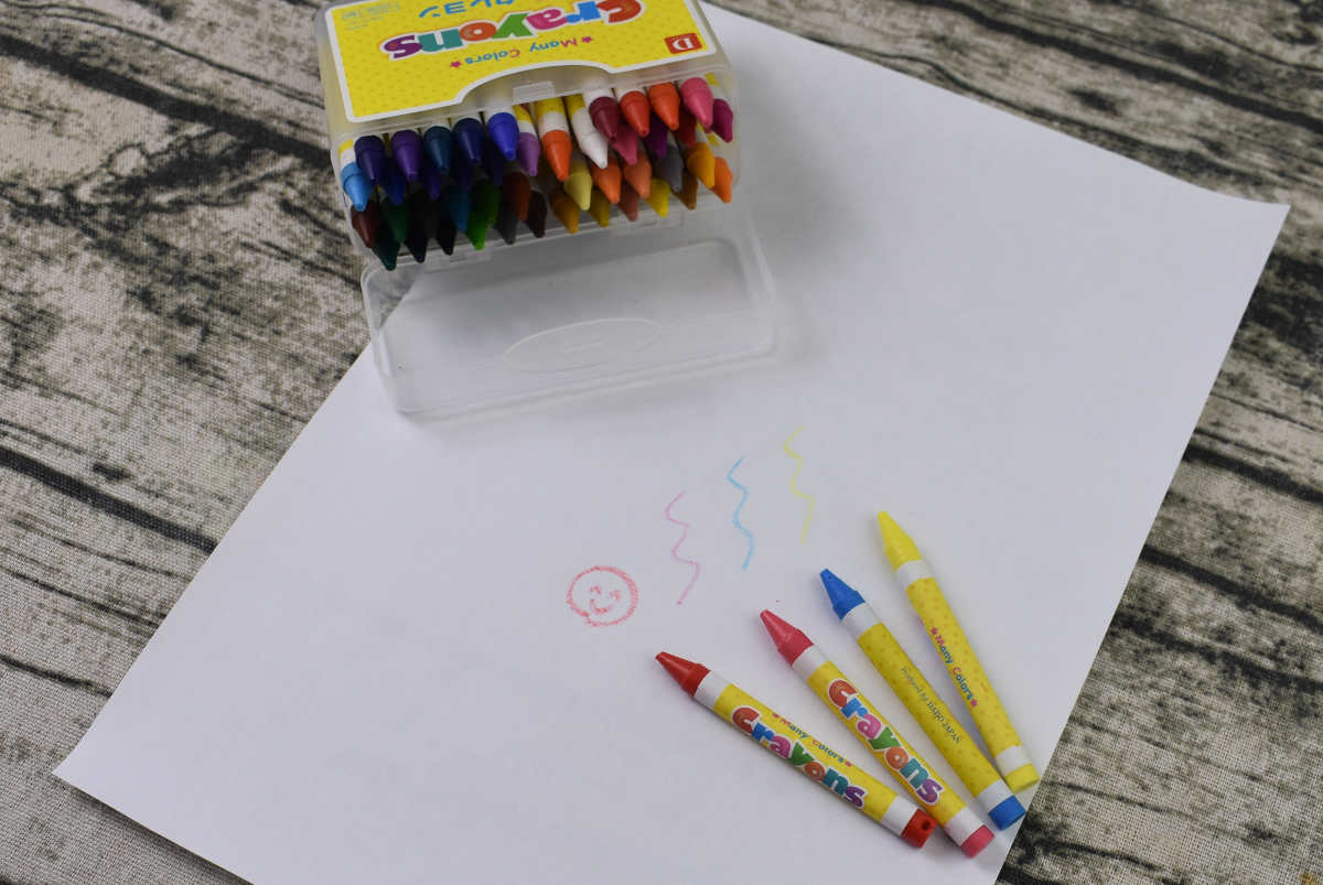 ダイソーのおすすめ商品「Many Colors Crayons 48色クレヨン」の商品画像