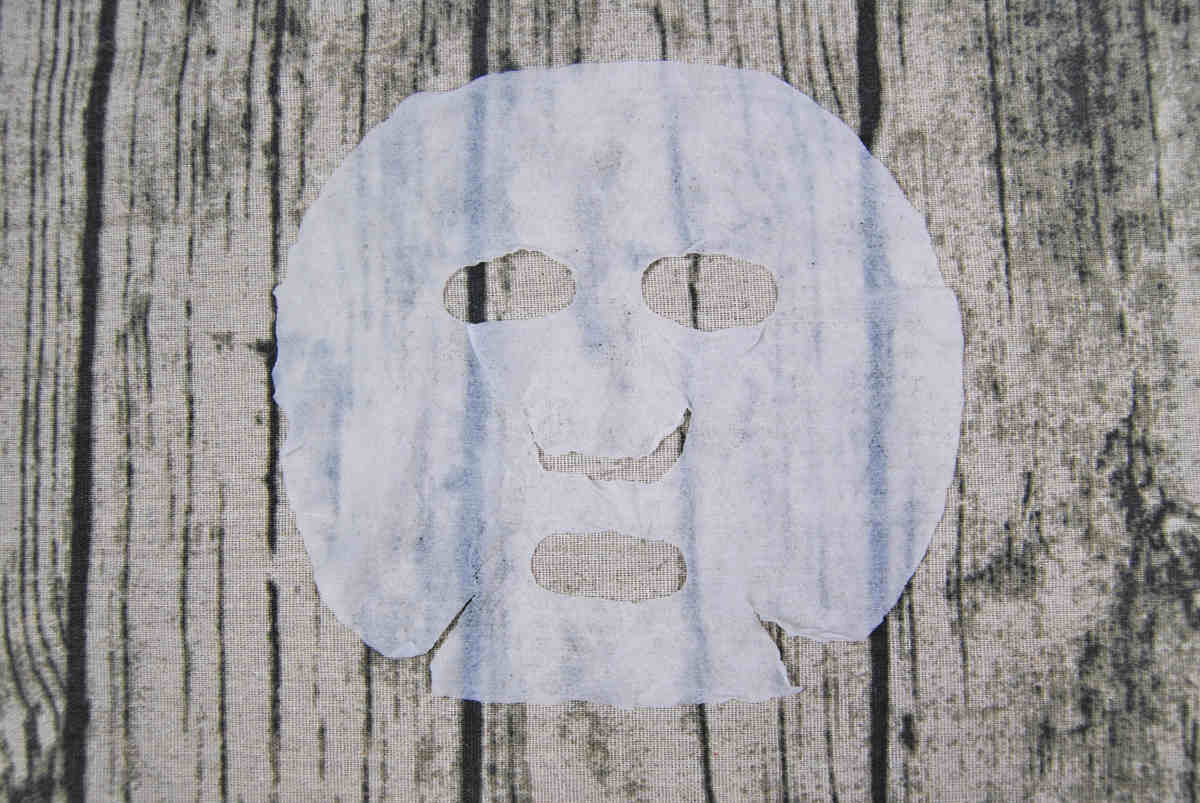 ダイソーのおすすめ商品「圧縮フェイスマスク 35枚」の実物画像